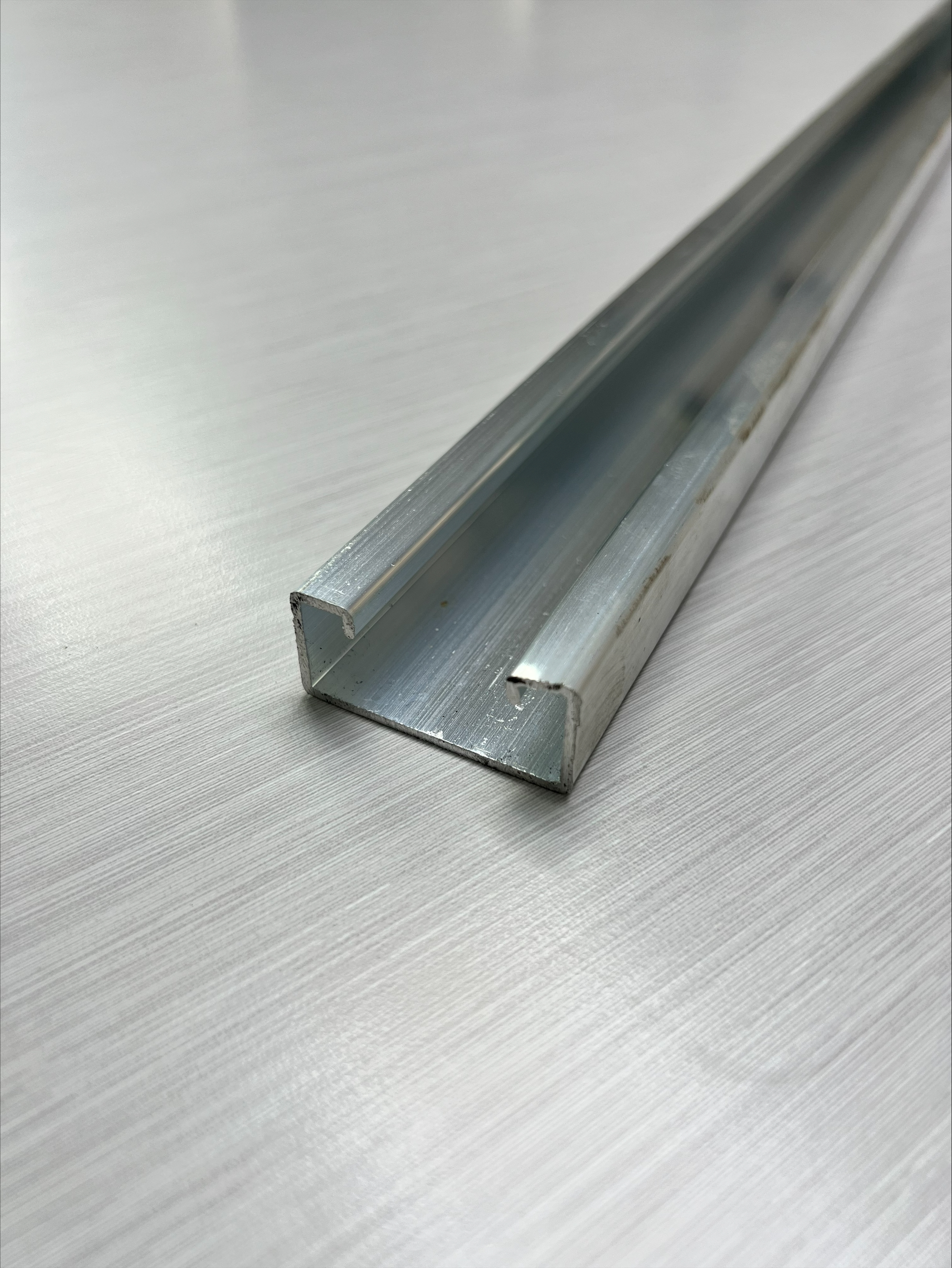 ALUMINIUM CHANNEL, 1M LENGTH